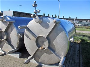 Stainless steel tank 8000 litres with agitator