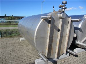 Stainless steel tank 8000 litres with agitator