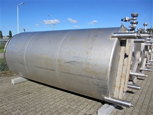 Stainless steel tank 8000 litres with agitator