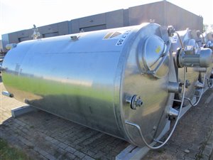 Stainless steel tank 8000 litres with agitator